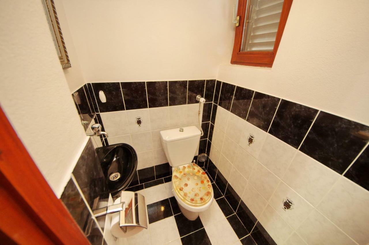 Apartments Eduard Врси Екстериор снимка