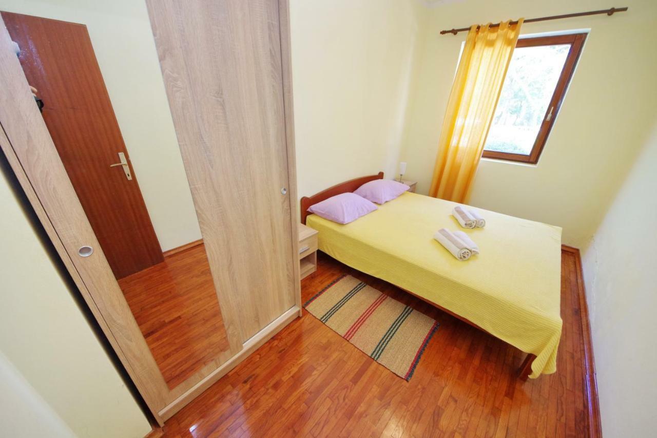 Apartments Eduard Врси Екстериор снимка