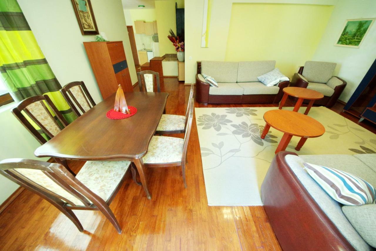 Apartments Eduard Врси Екстериор снимка